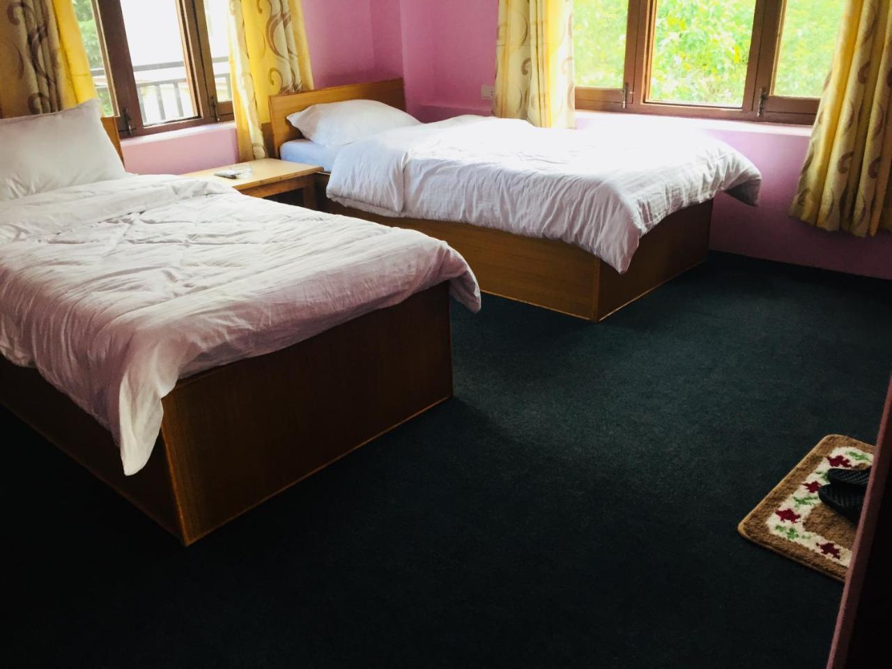 Obey Guest House Pokhara Exterior photo