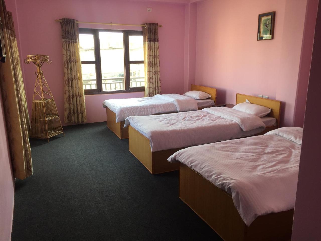 Obey Guest House Pokhara Exterior photo